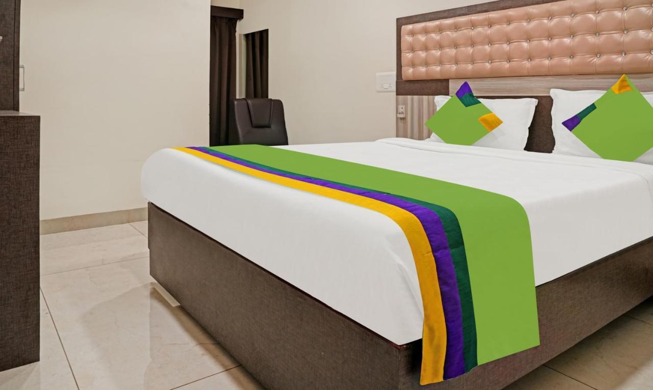 Treebo Trend Jsn Grand Hotel Vijayawāda Buitenkant foto