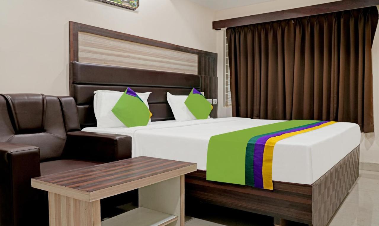 Treebo Trend Jsn Grand Hotel Vijayawāda Buitenkant foto