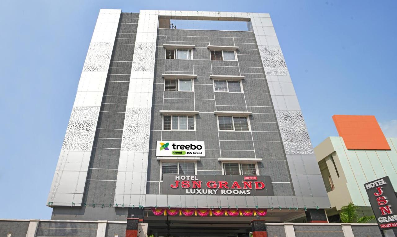 Treebo Trend Jsn Grand Hotel Vijayawāda Buitenkant foto